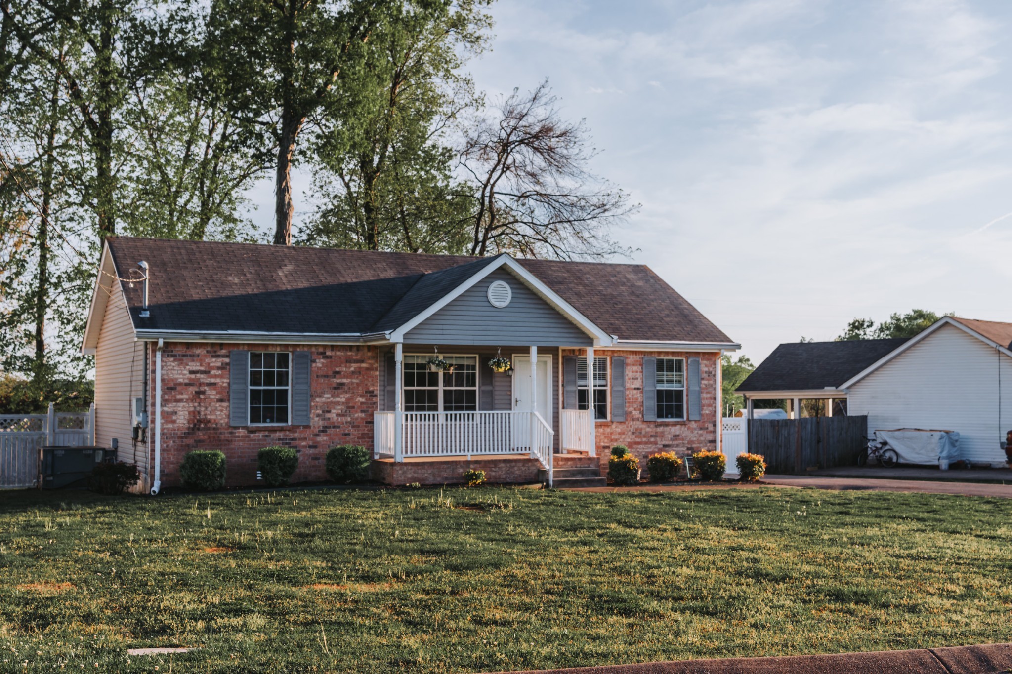 1206 Ledbury Dr