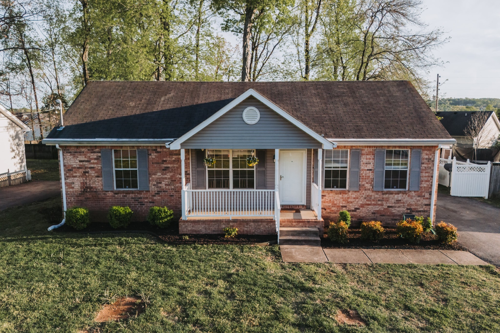 1206 Ledbury Dr