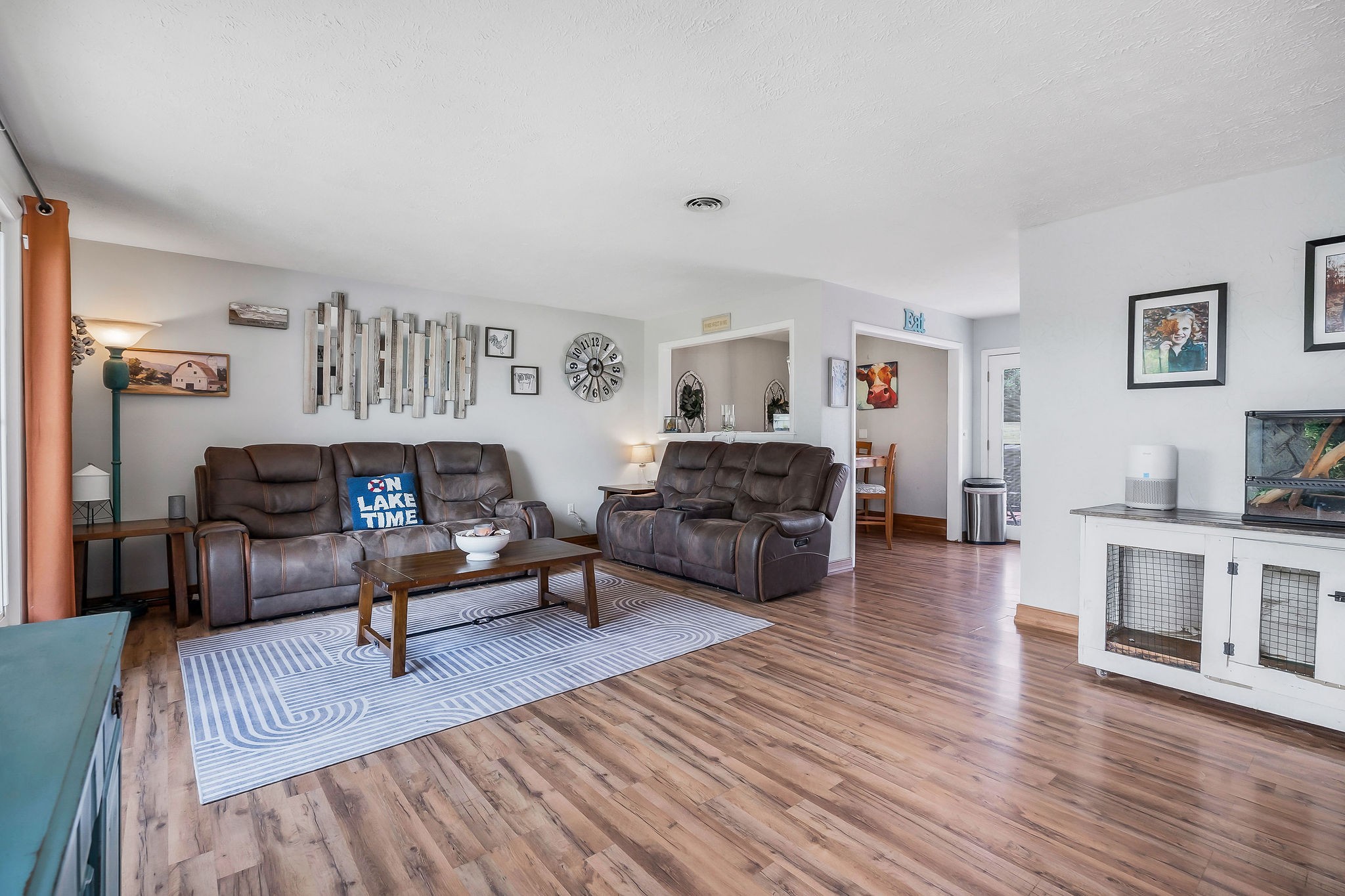 6624 Fairview Rd