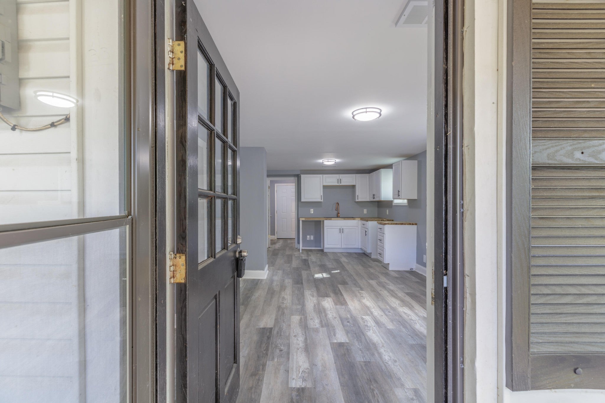 33 S Lake Terrace