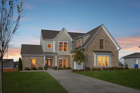 1318 Clarendon Ave Murfreesboro TN 37128