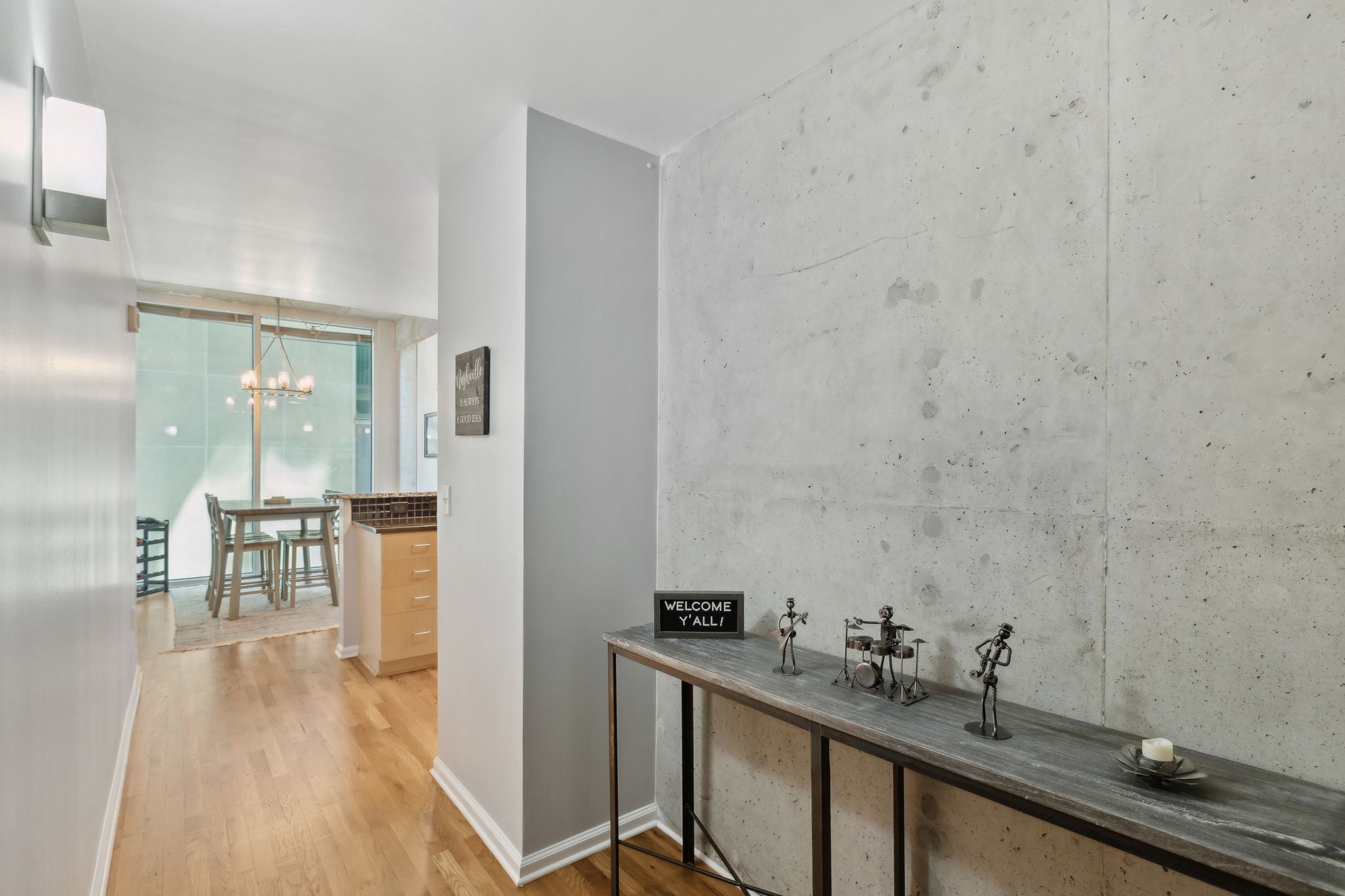 415 Church St 2605