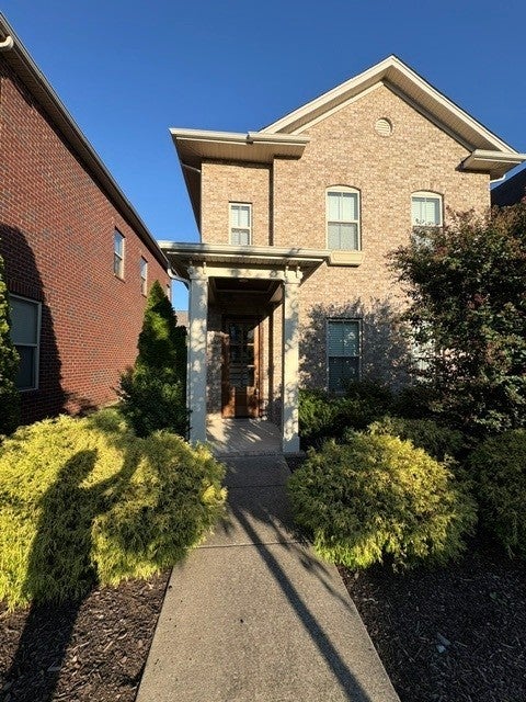 164 Ashcrest Pt