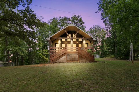 178 Cottage Cir Linden TN 37096