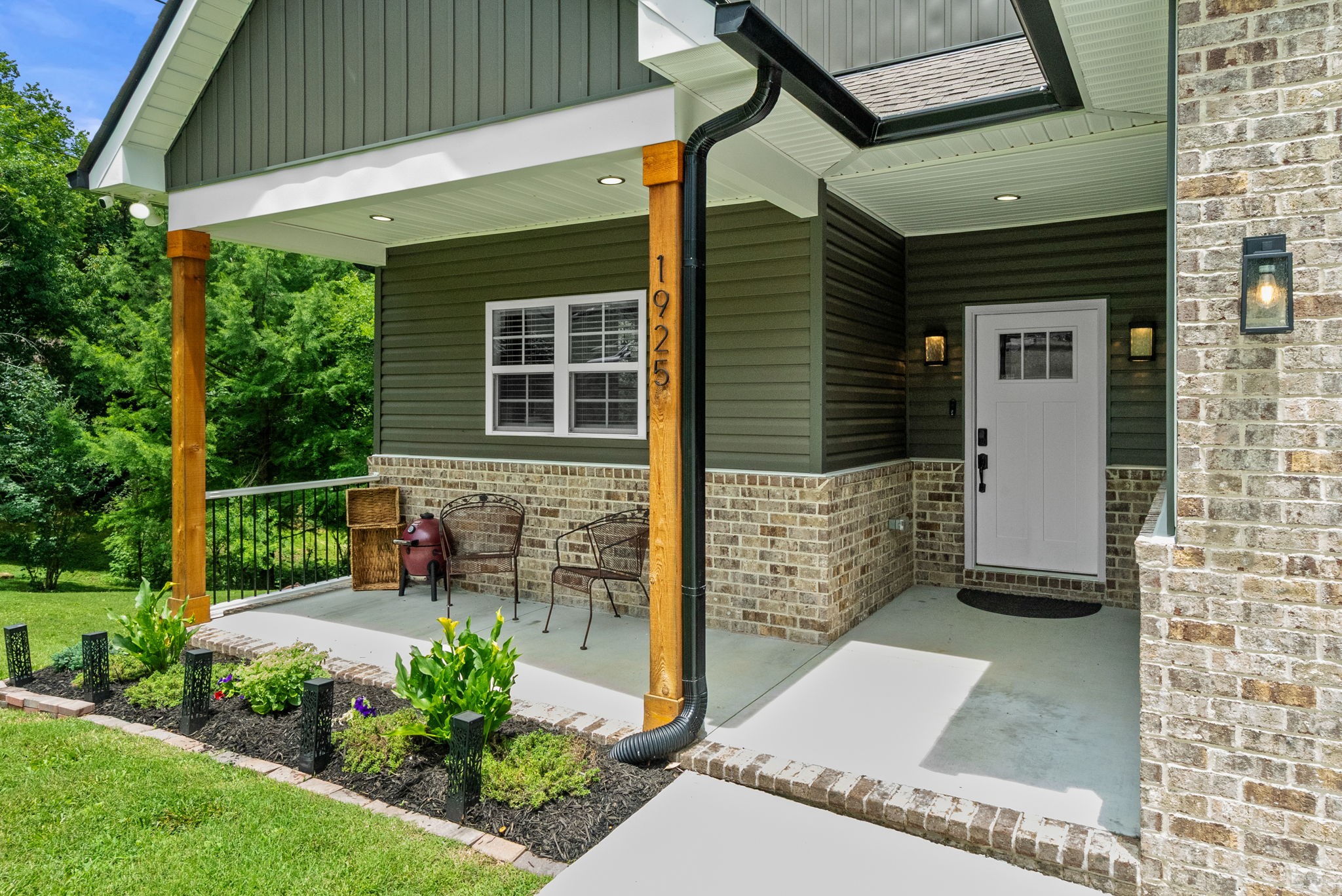 1925 Normerle Dr