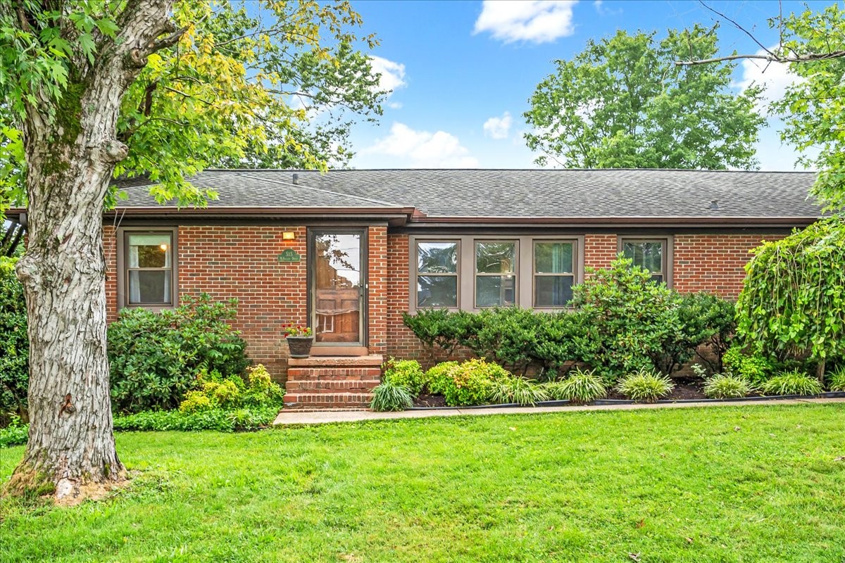 515 McKellar Dr