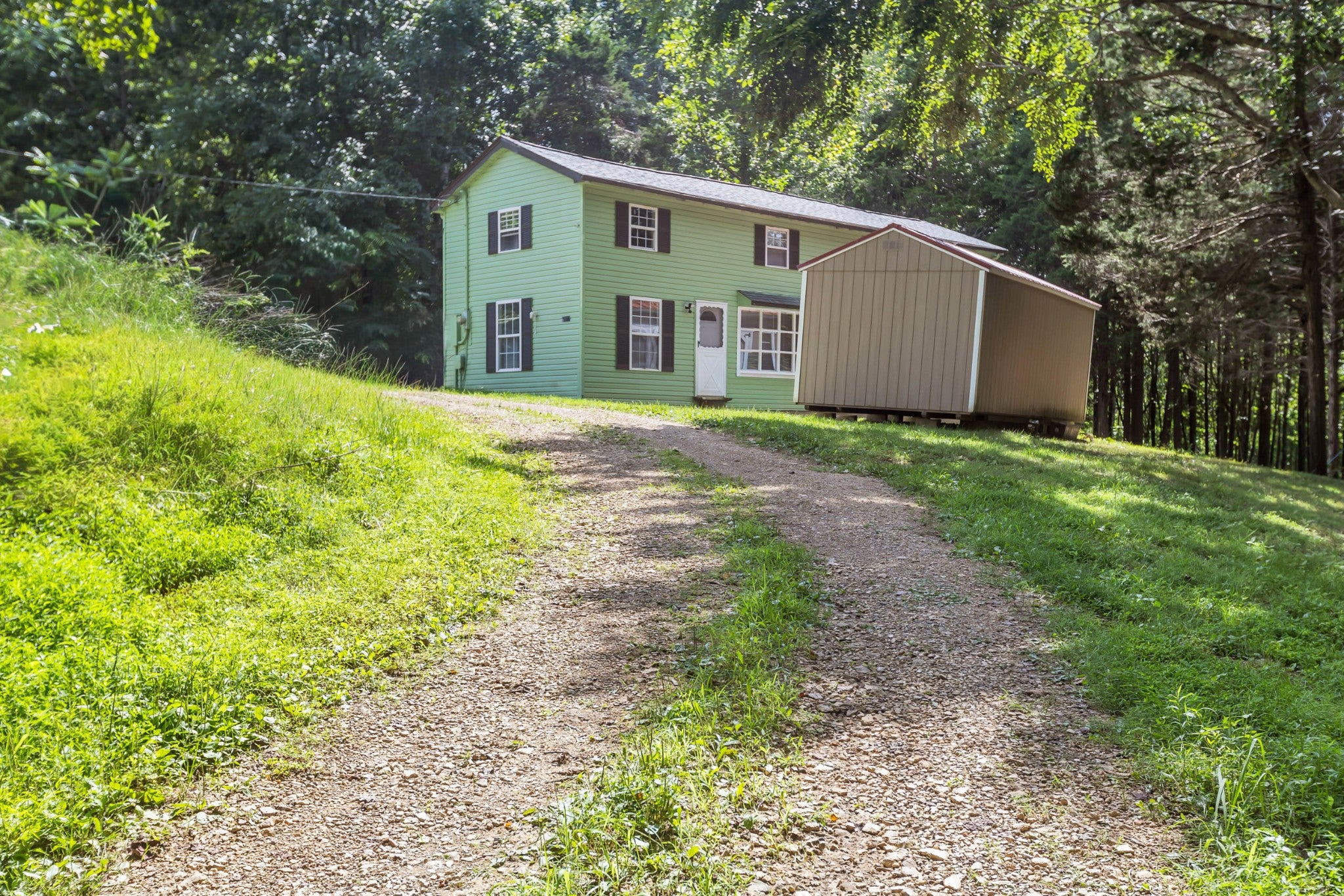 6112 King Robert Ln