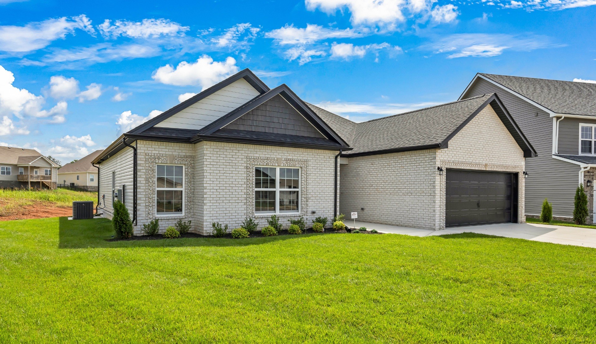 389 Kingland Ln