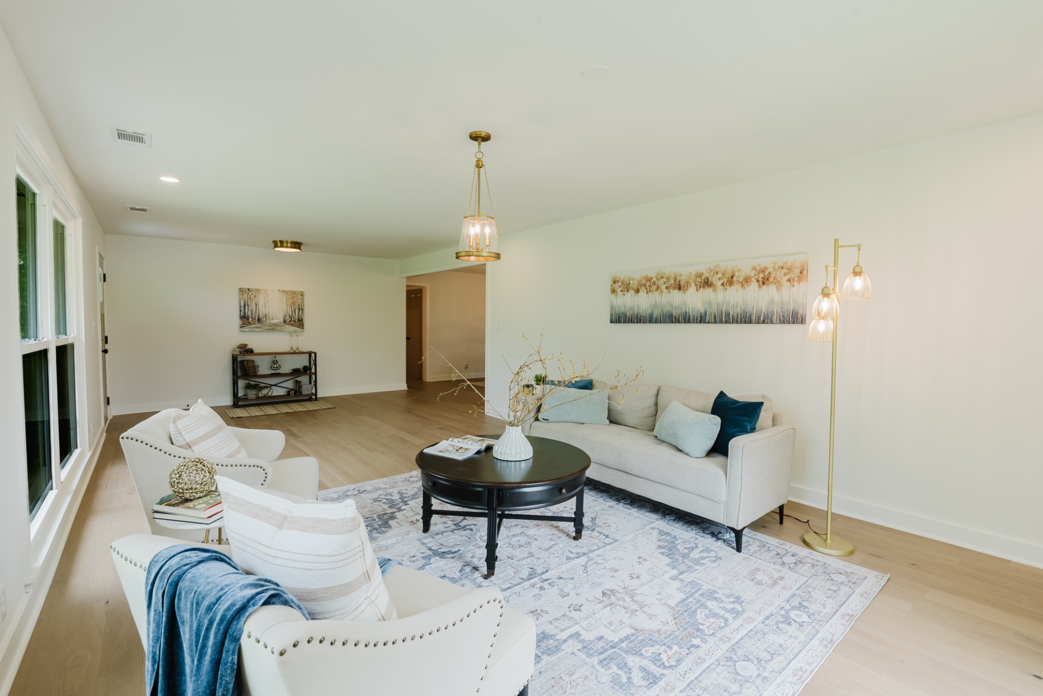 102 Foxwood Ln