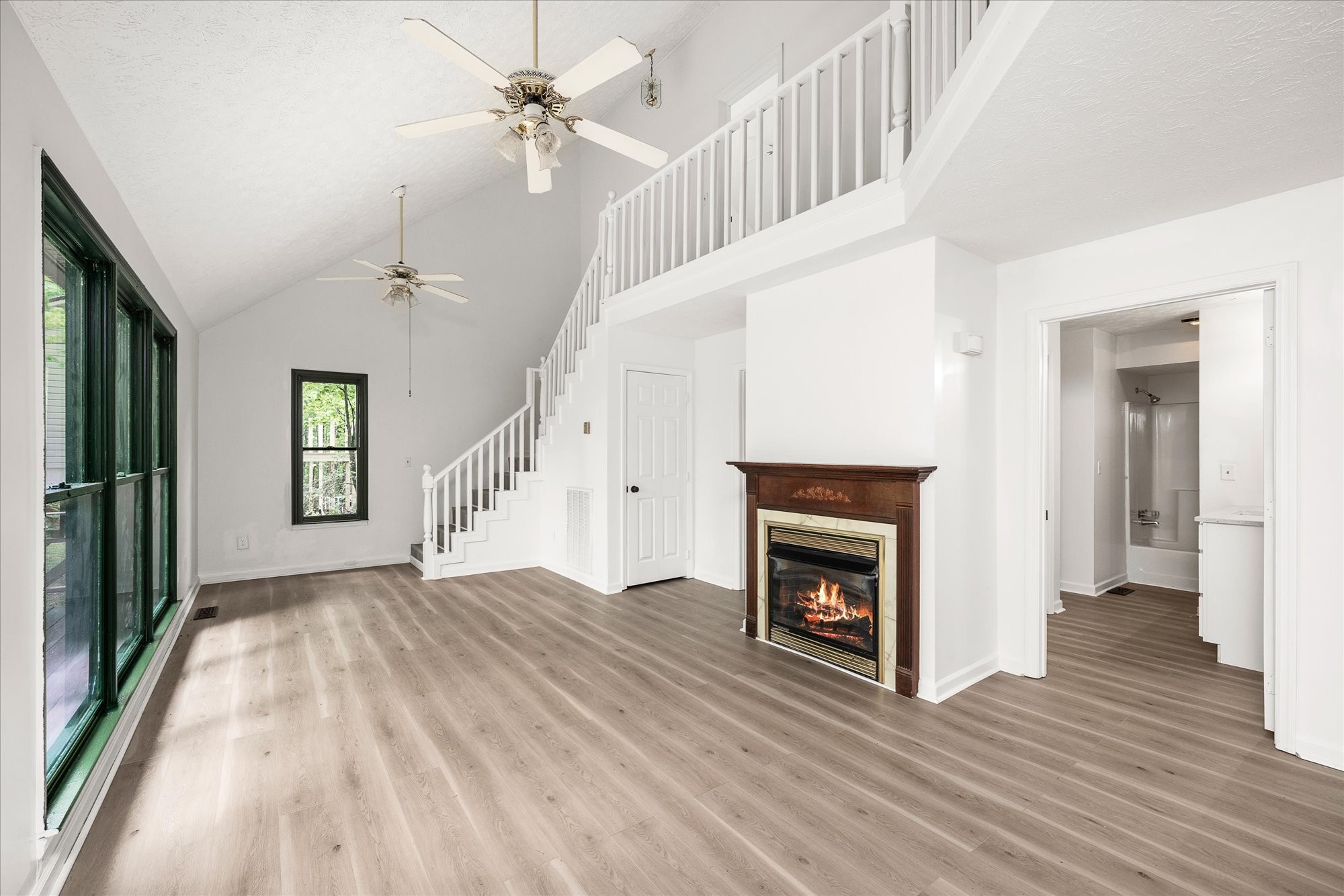 113 Laurel Dr