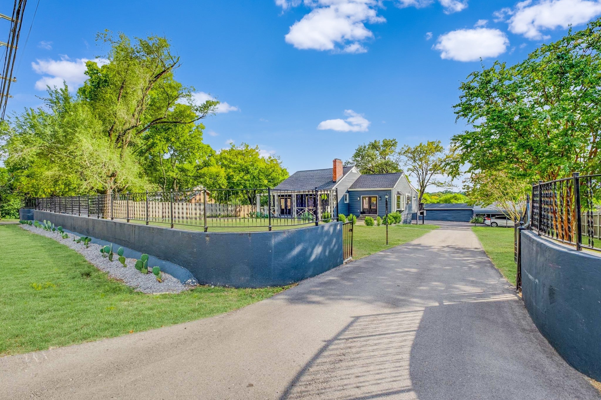 562B Neelys Bend Rd