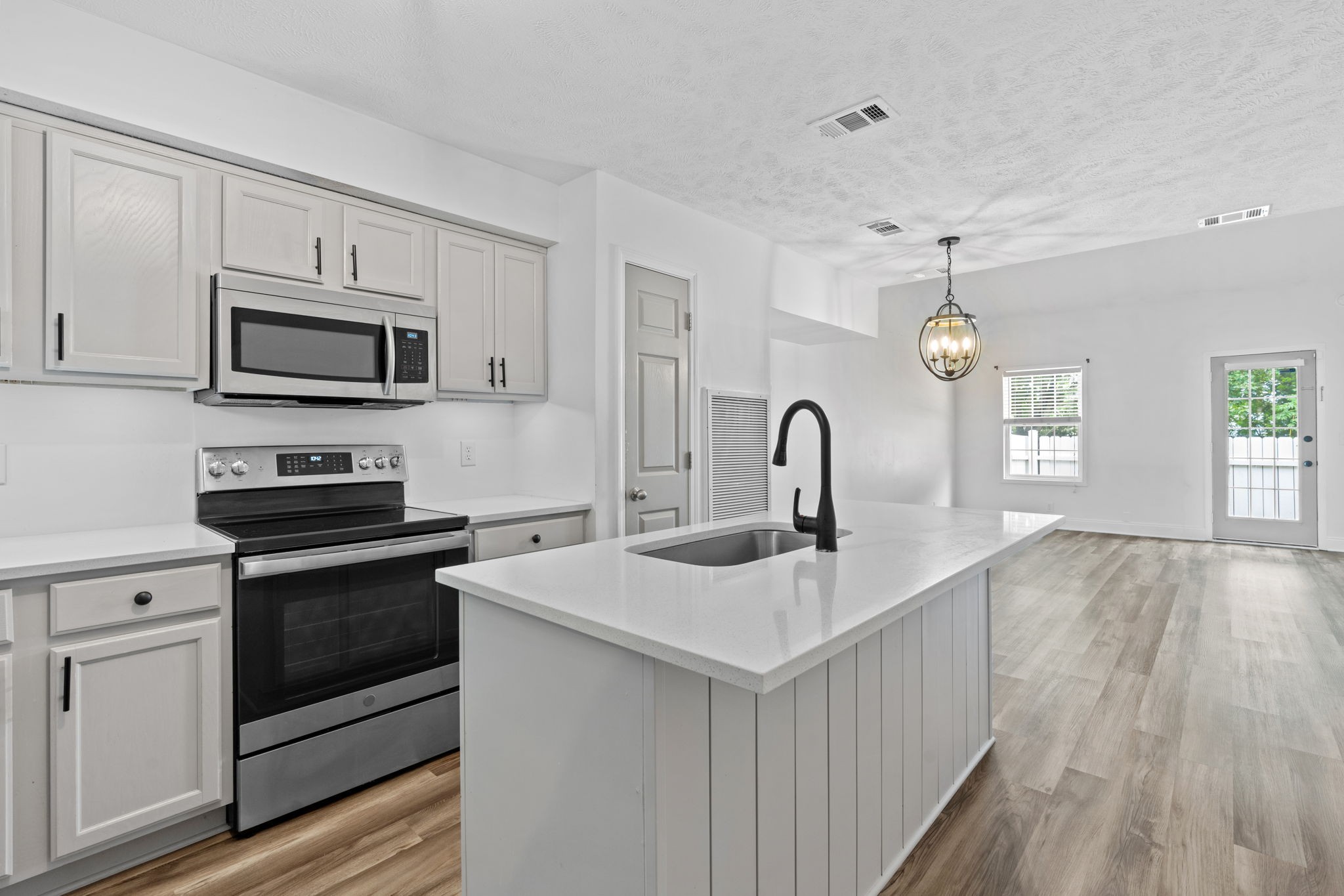 4844 Chelanie Cir