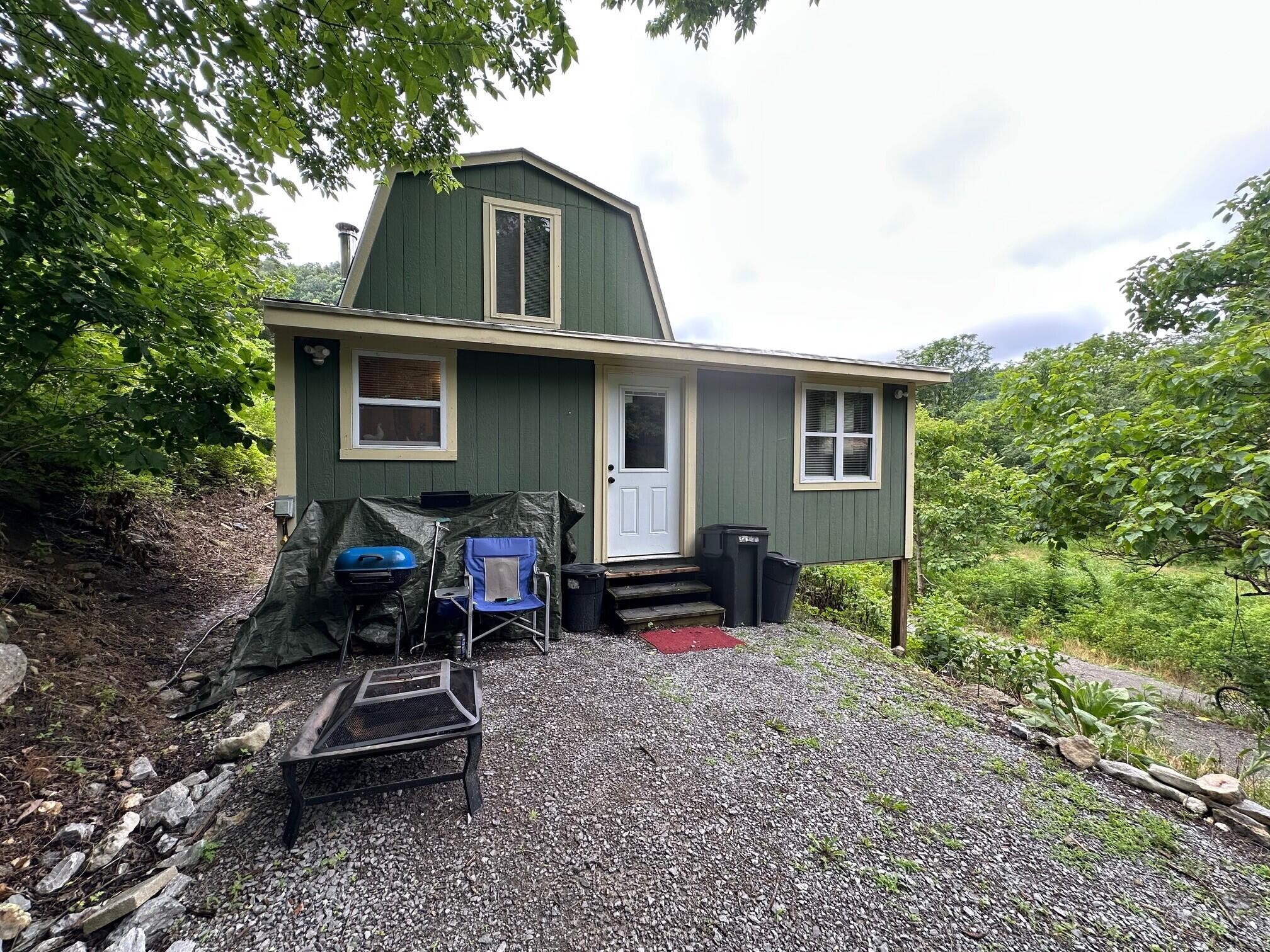 1064 Cathcart Road