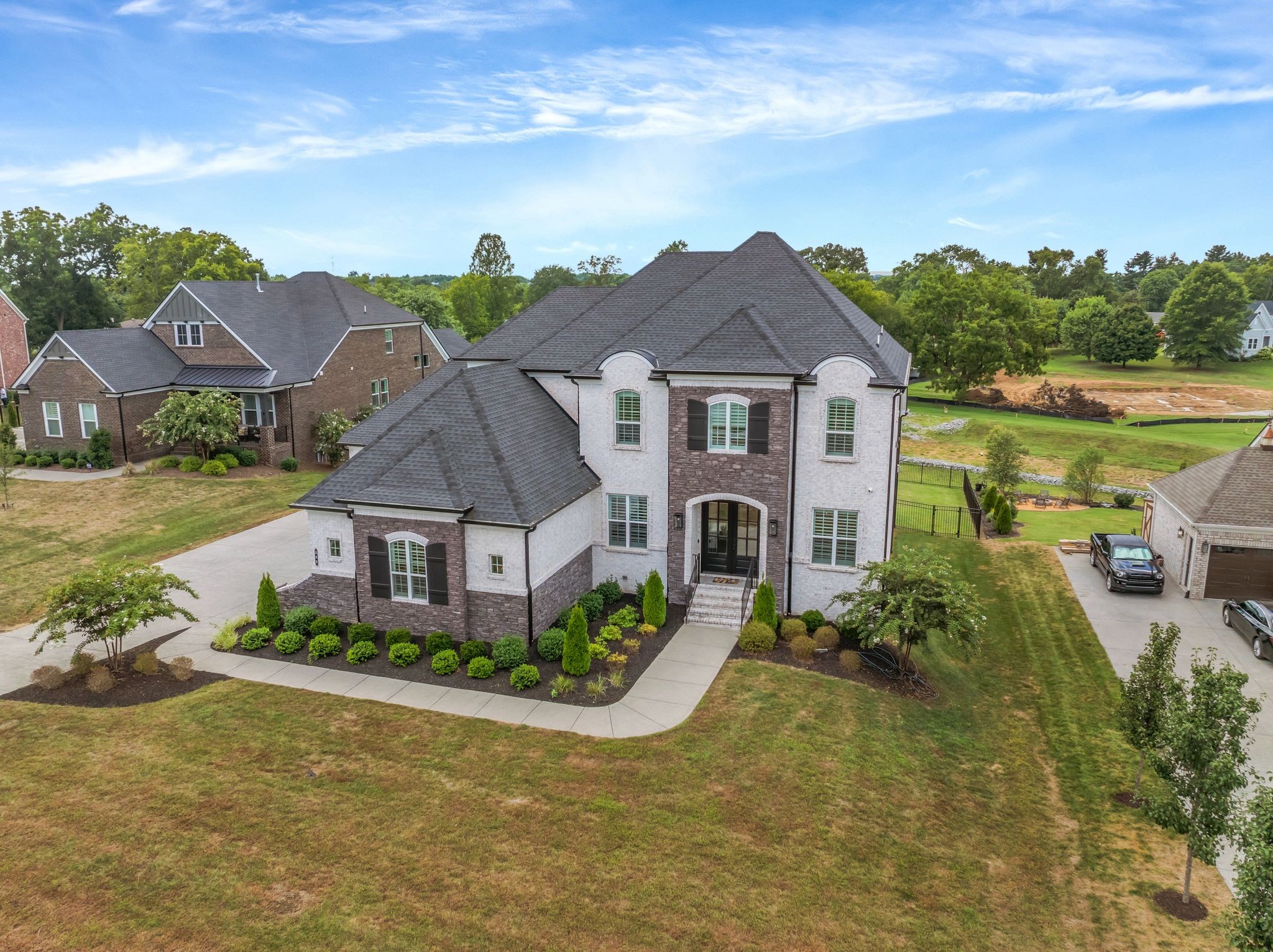 660 Concord Dr