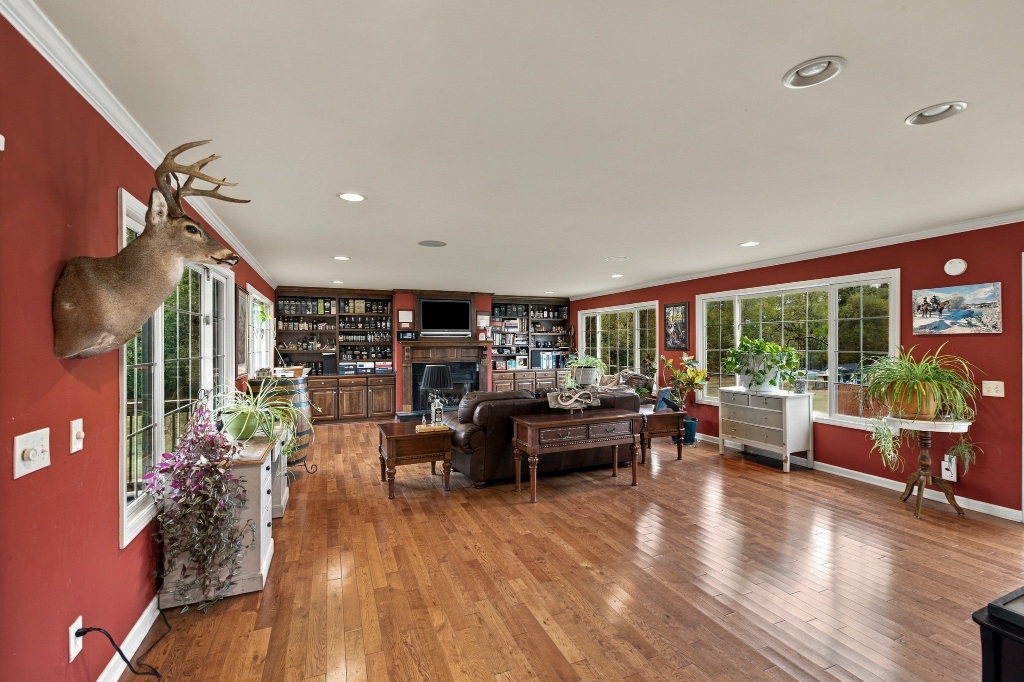 607 Meadowlark Dr