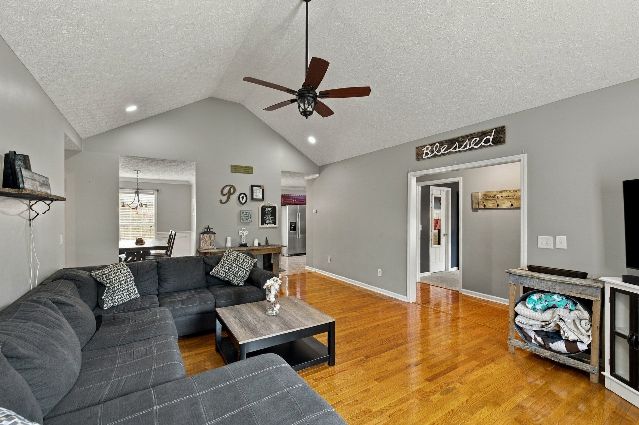 607 Meadowlark Dr