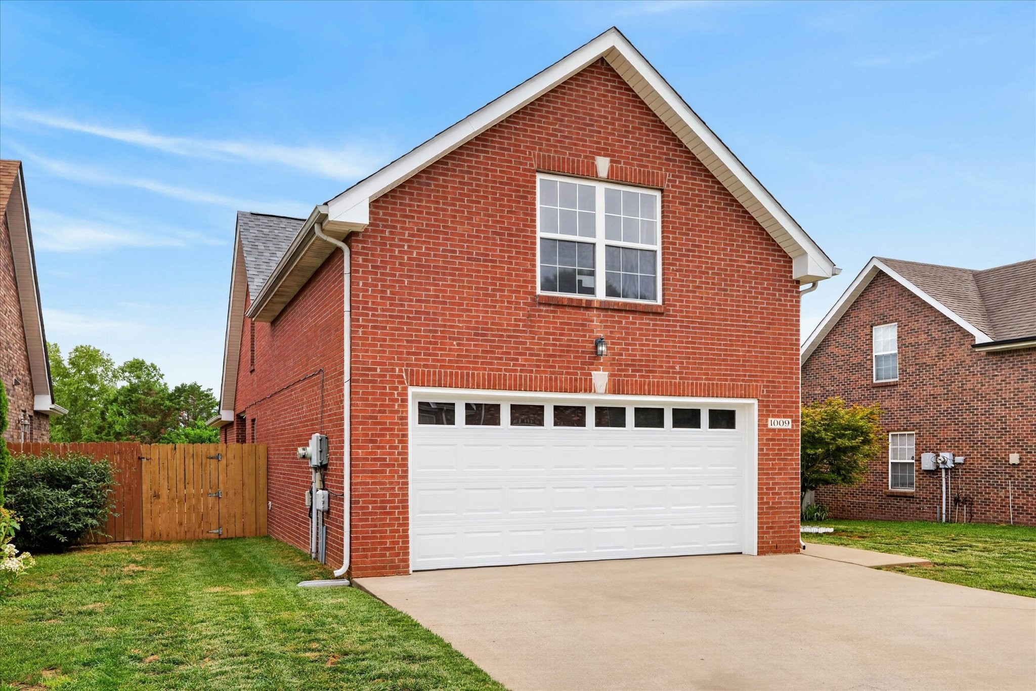 1009 Hendricks Ct