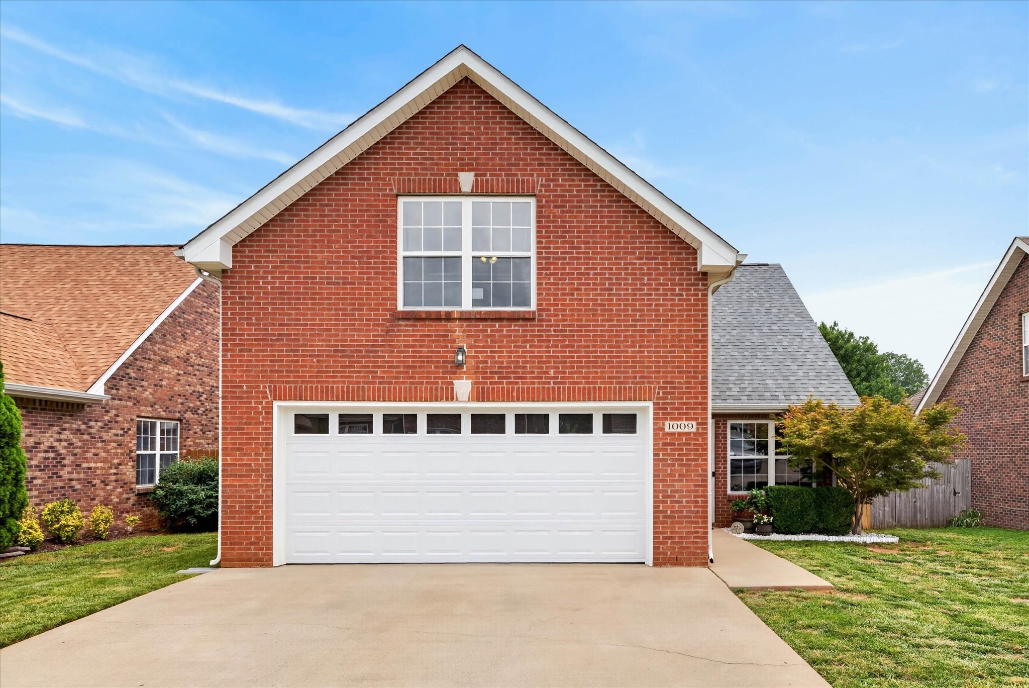 1009 Hendricks Ct
