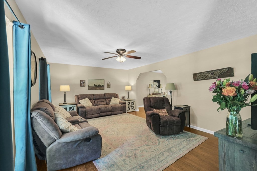 3151 Sparks Dr
