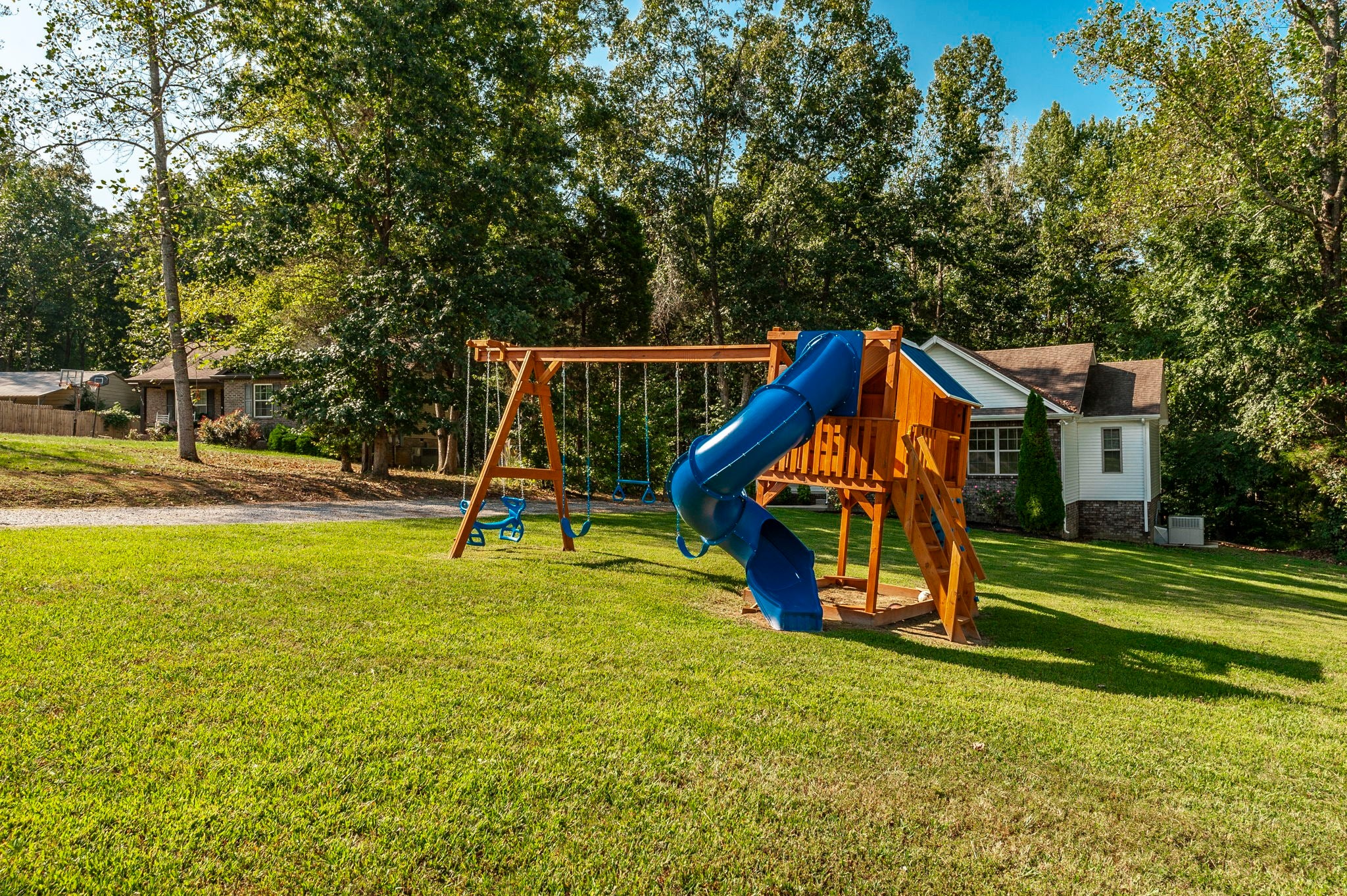 1028 Chris Dr