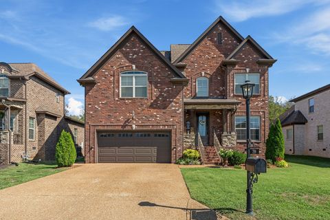 759 Rolling Creek Dr Mount Juliet TN 37122