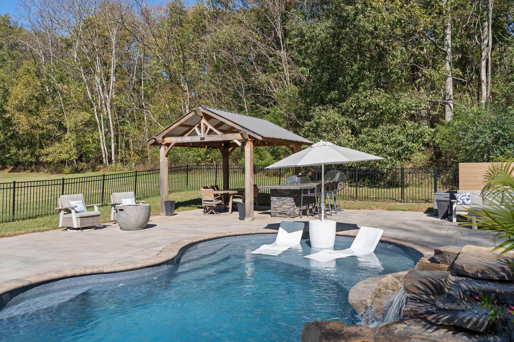 1833 Preacher Holt Rd