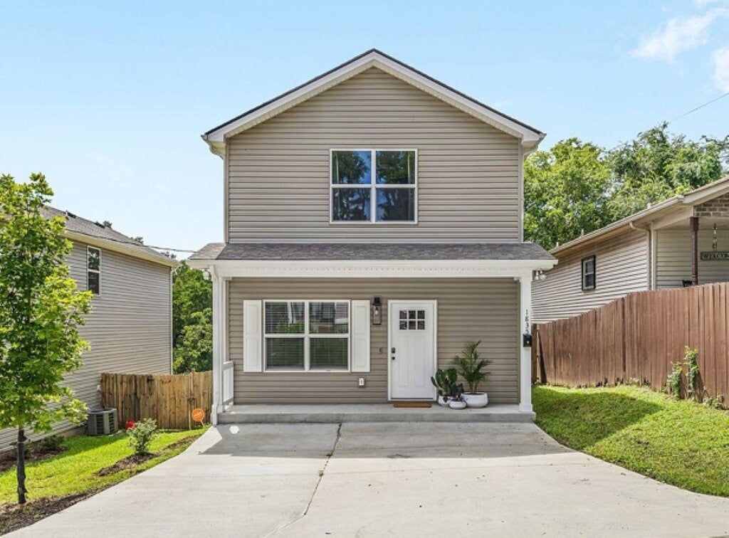 4.0-bed rental at 1835 Glade St