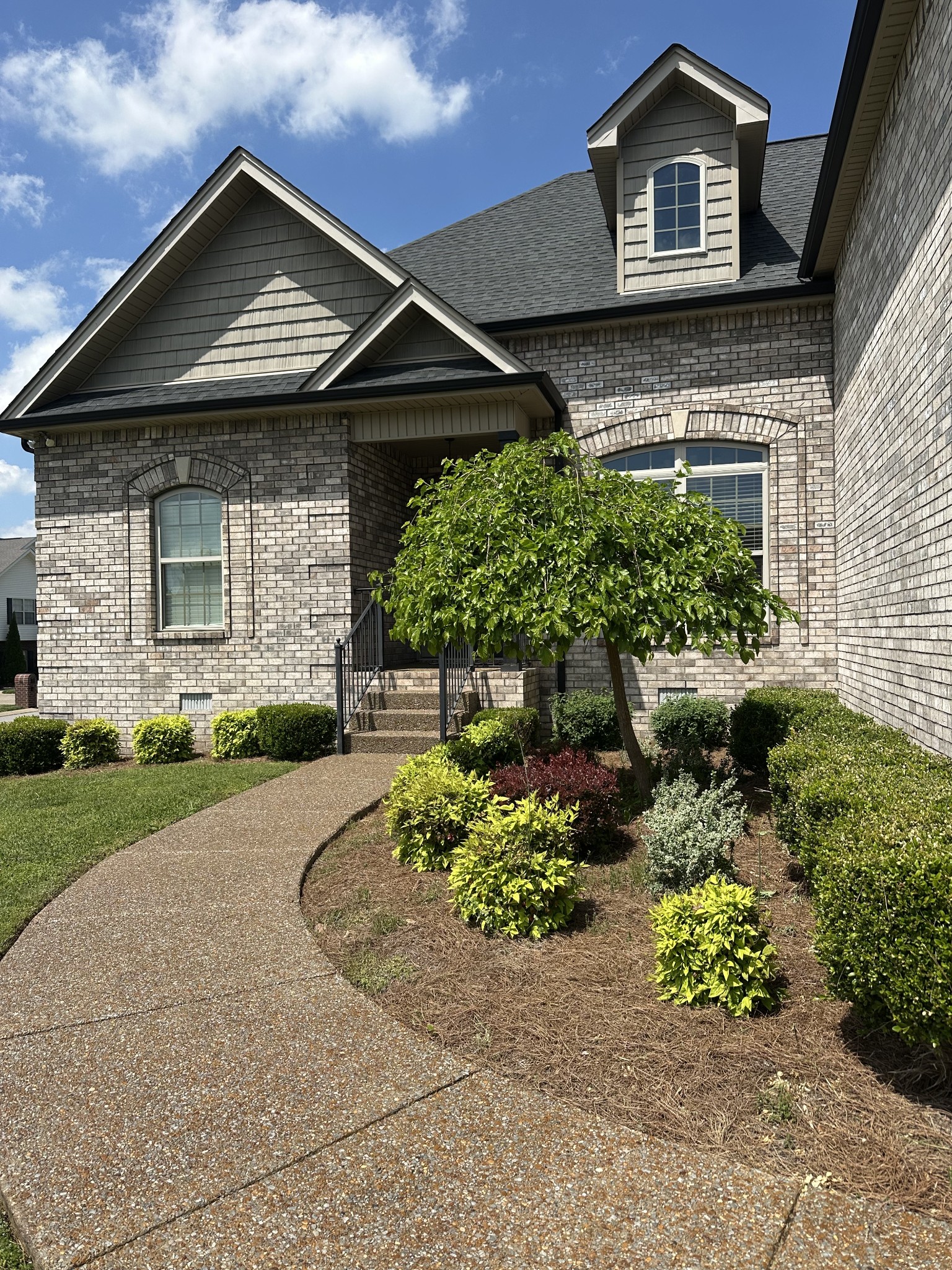 201 Sheffield Dr