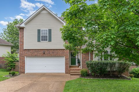 102 Homestead Ln Hendersonville TN 37075