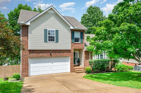 102 Homestead Ln Hendersonville TN 37075