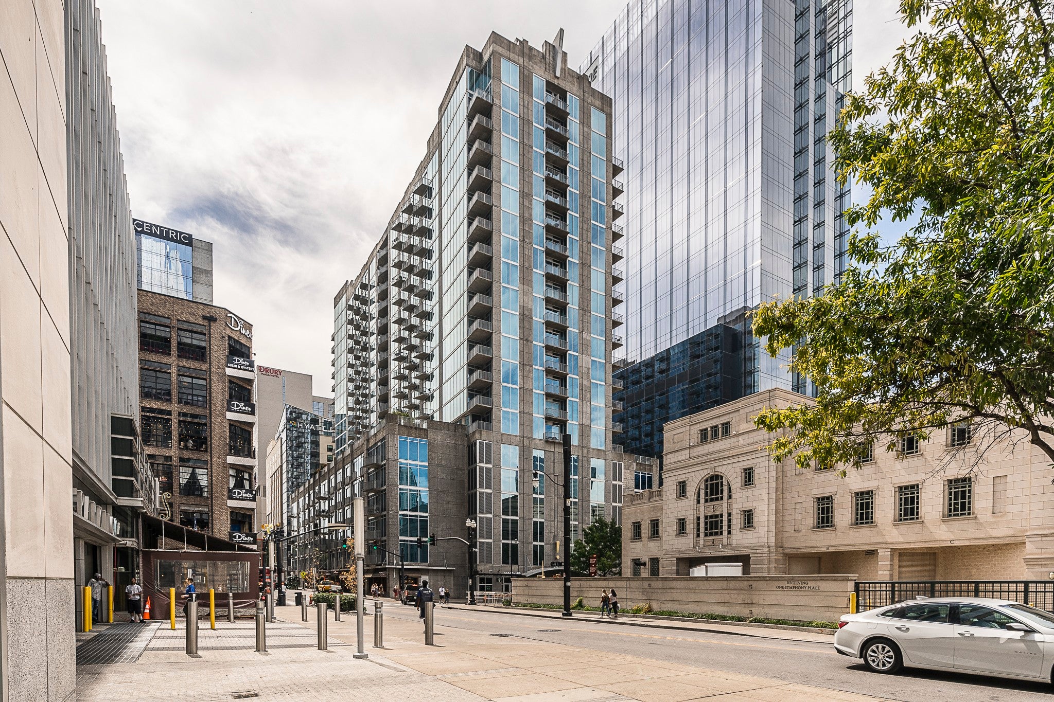 1-bed listing at 301 Demonbreun St 1211, Nashville
