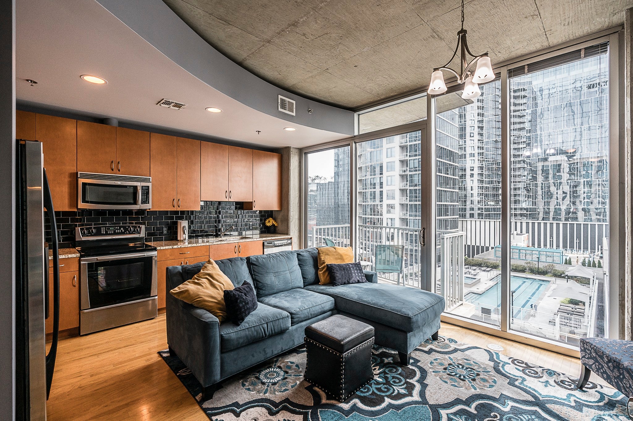 301 Demonbreun St 1211