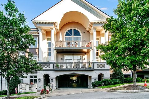 2411 Crestmoor Rd 2 Nashville TN 37215