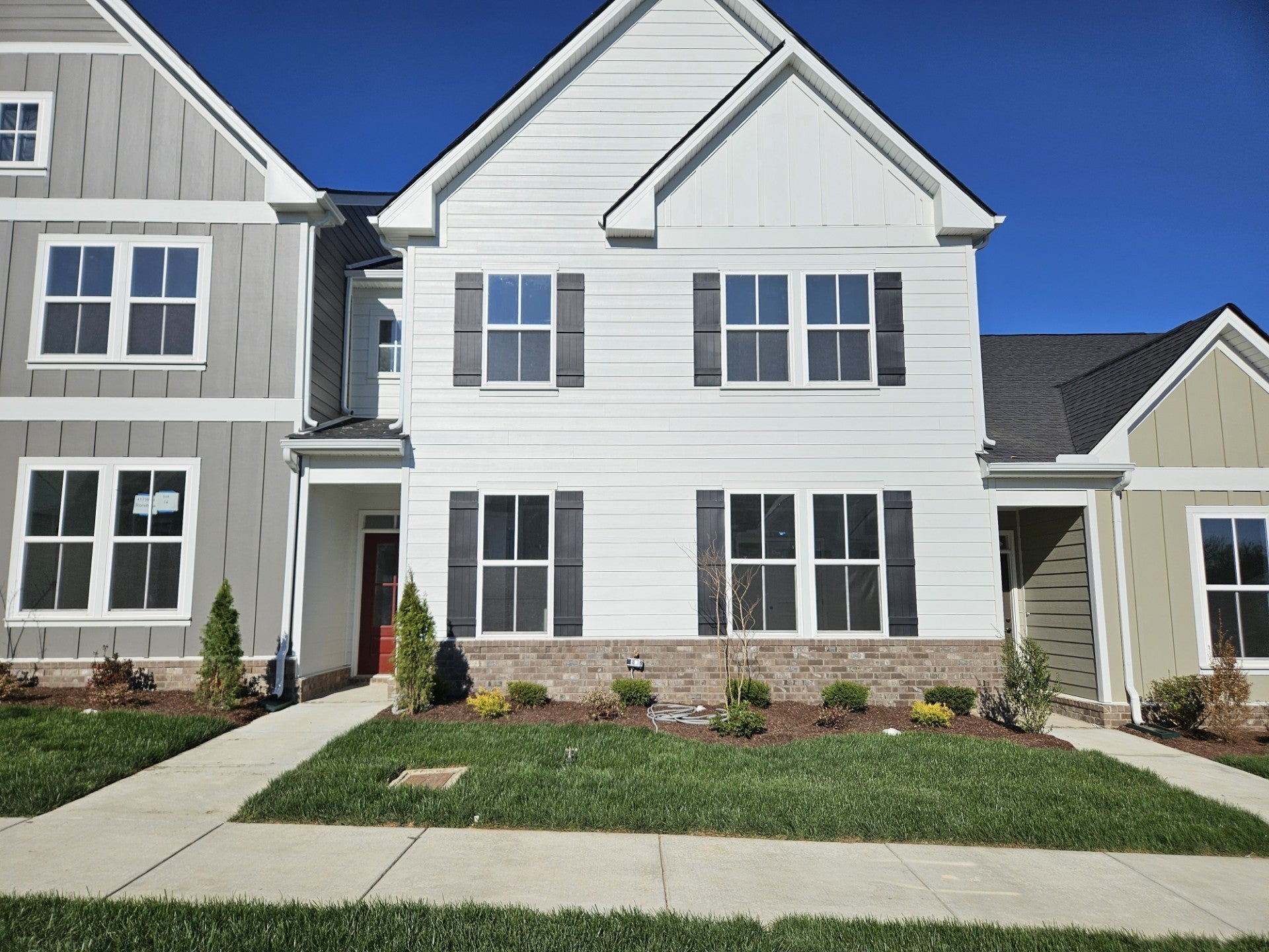 3-bed condo sold in Antioch, TN 37013, 305 Stonehaus Cirlce Cir 305 Stonehaus Cirlce Cir, Antioch TN 37013 3-bed condo, photo 1 of 4