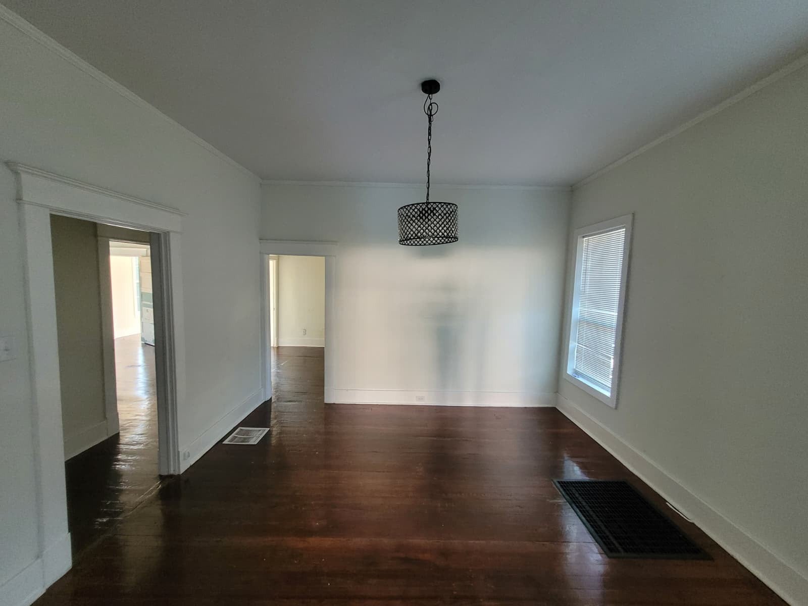 307 Sampson Ave N