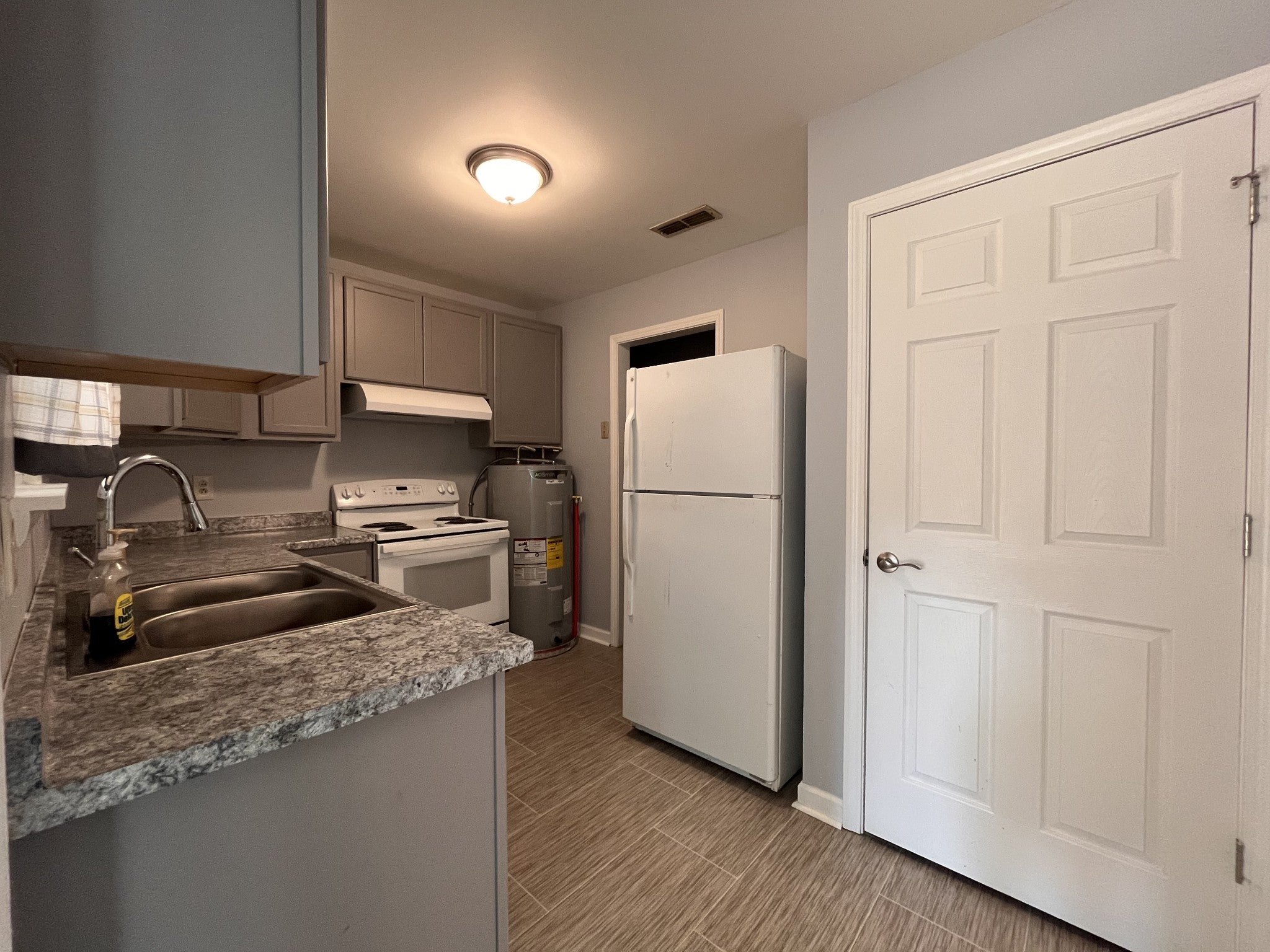 2223 Sycamore Cir