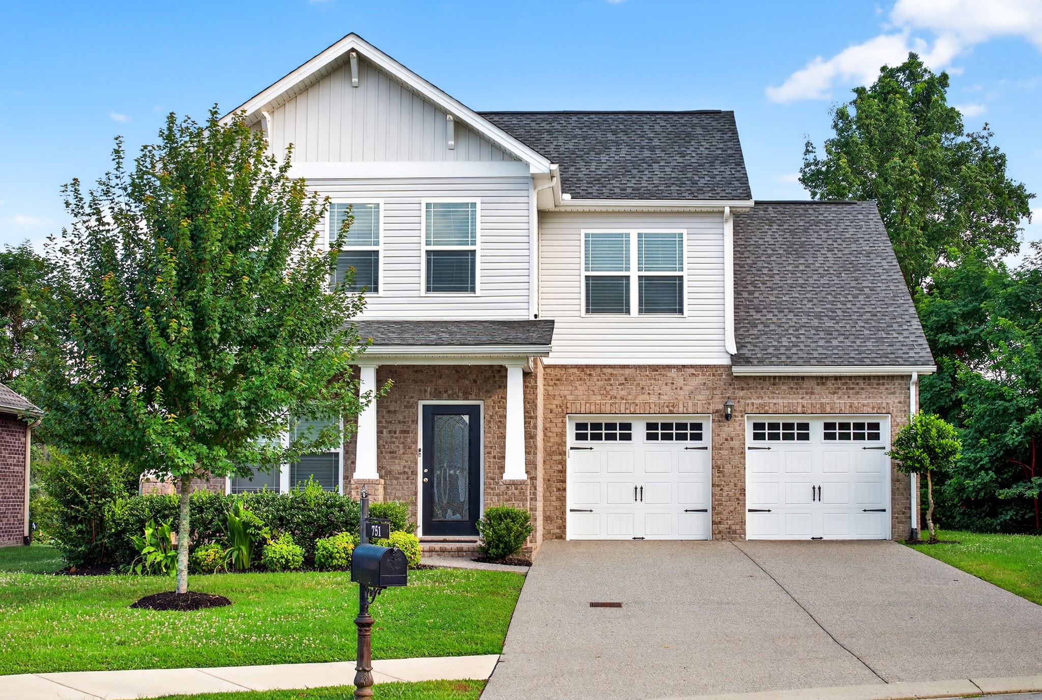 751 Pebble Creek Ln
