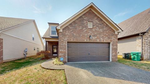 Photo of 233 Donna Dr, Hendersonville, TN 37075 (MLS # 3132160)