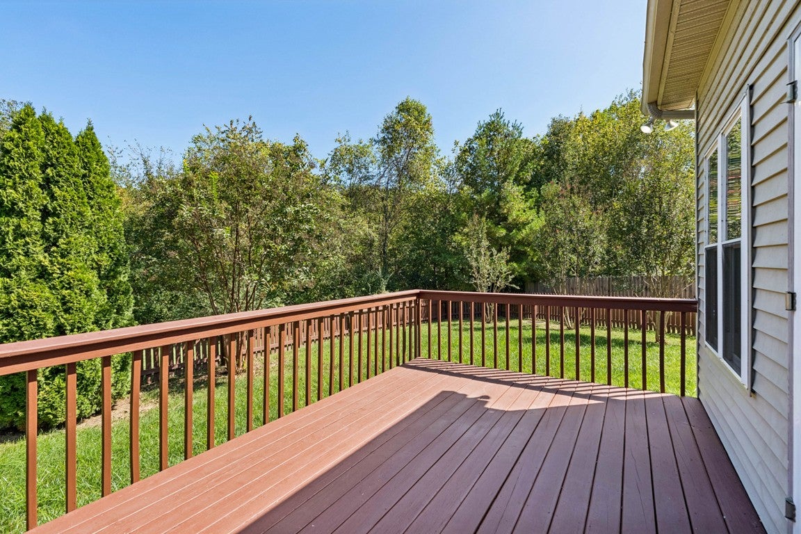 913 Springlake Ct