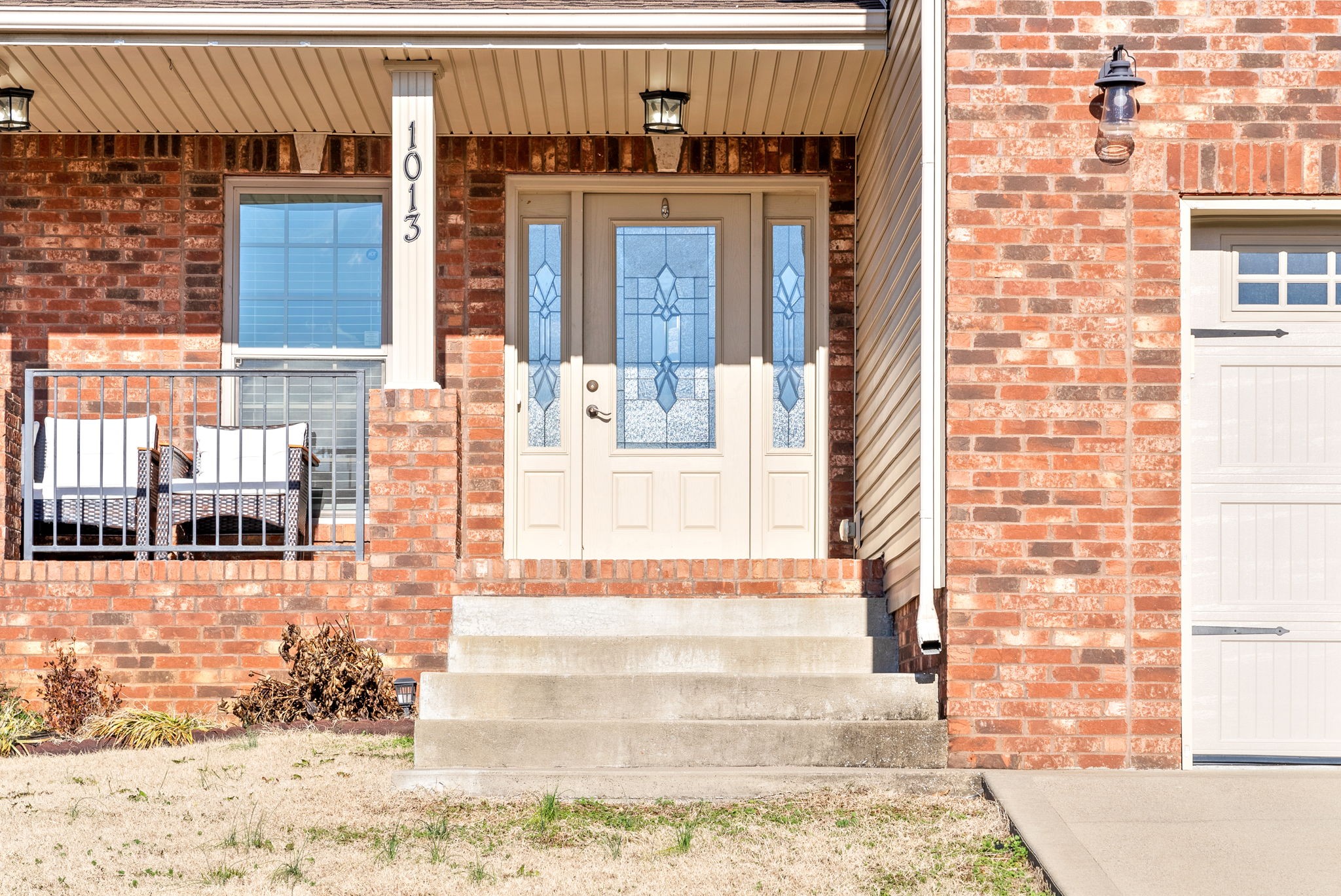 Clarksville, Tennessee 37042, United States, 4 Bedrooms Bedrooms, ,4 BathroomsBathrooms,Residential,Pending,21586