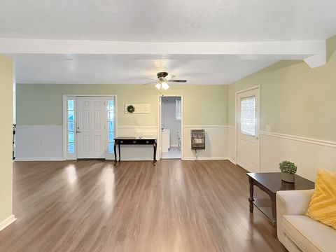 211 Meridian Dr Greenfield TN 38230