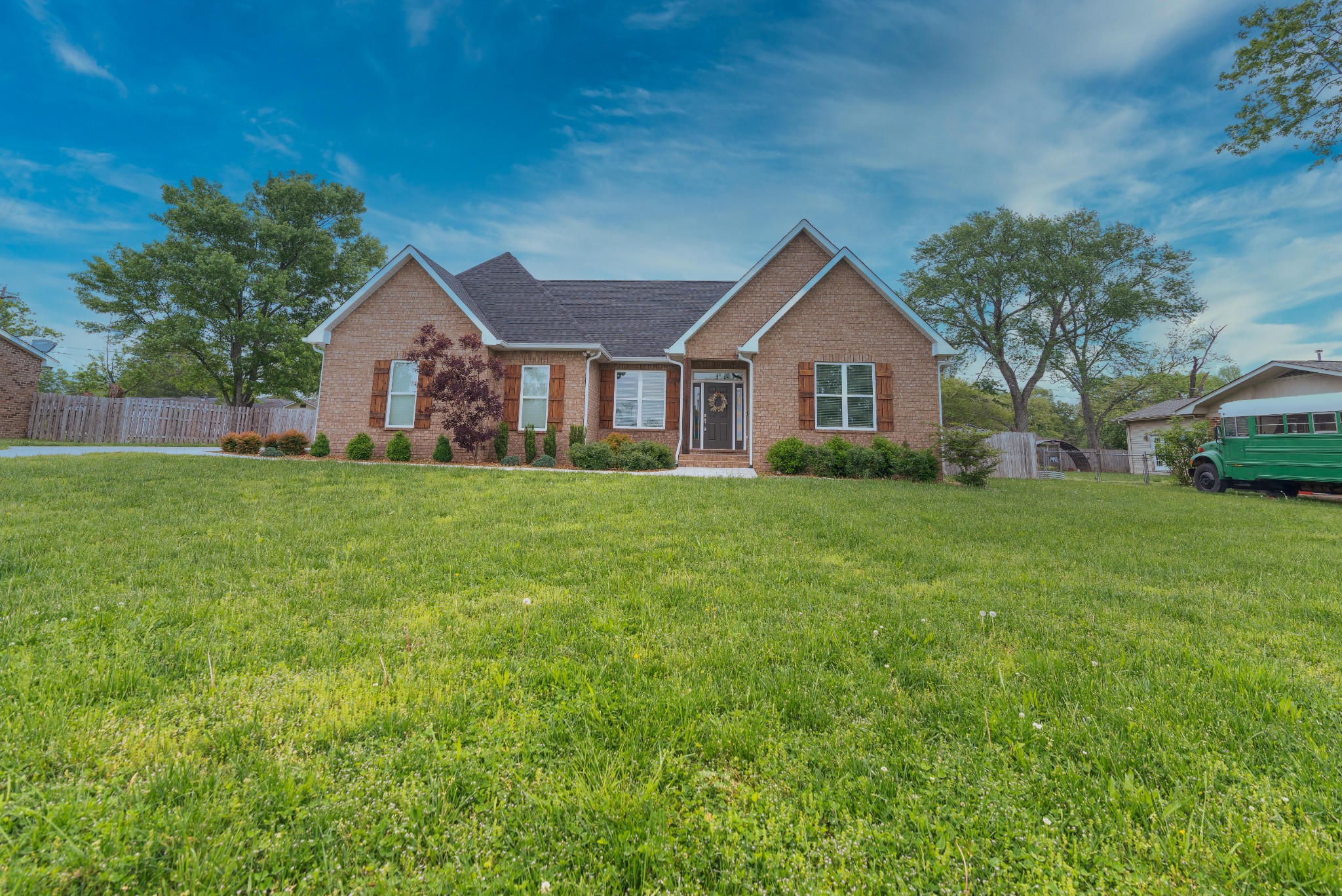 213 Skyview Ln