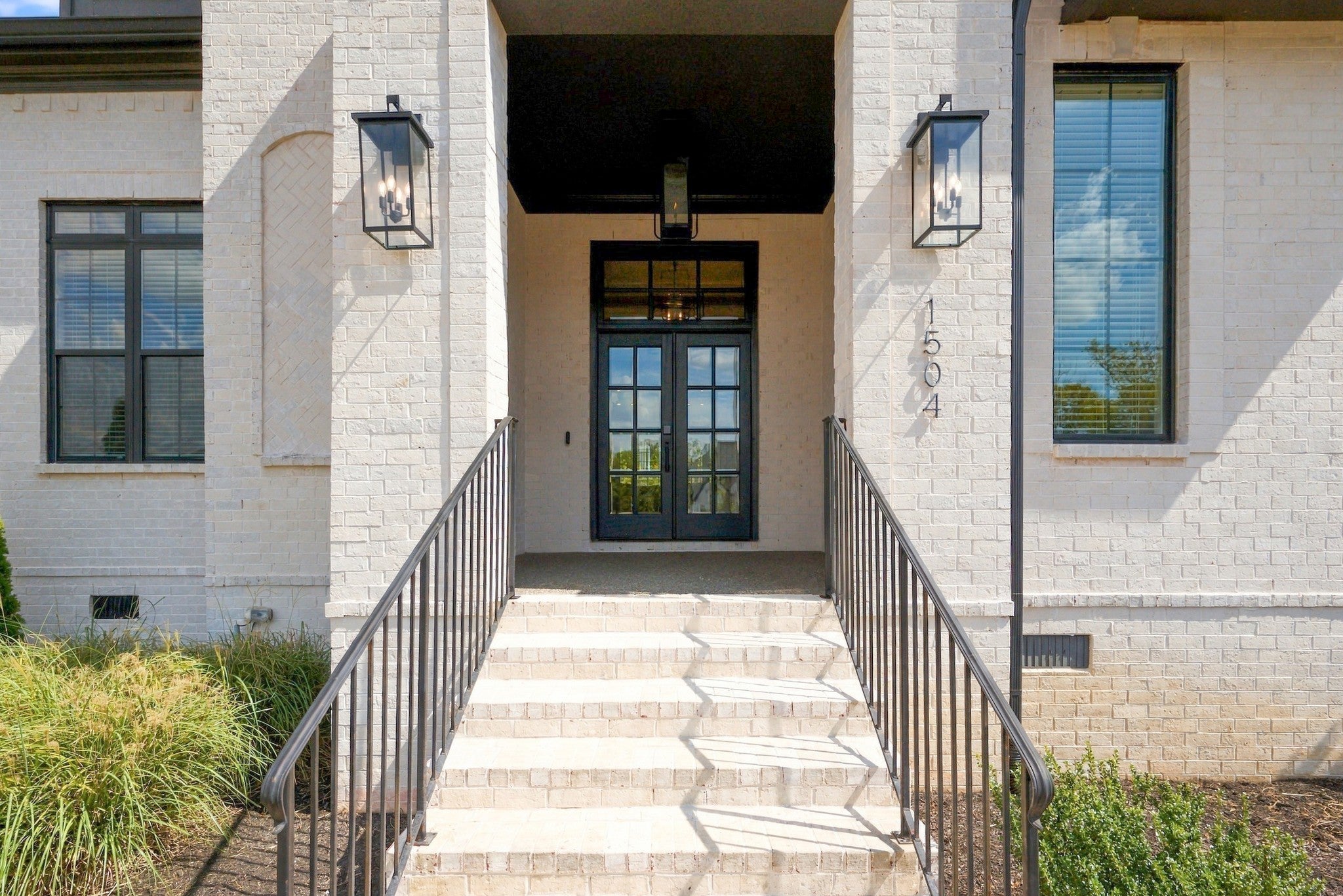 1504 Esplanade Dr