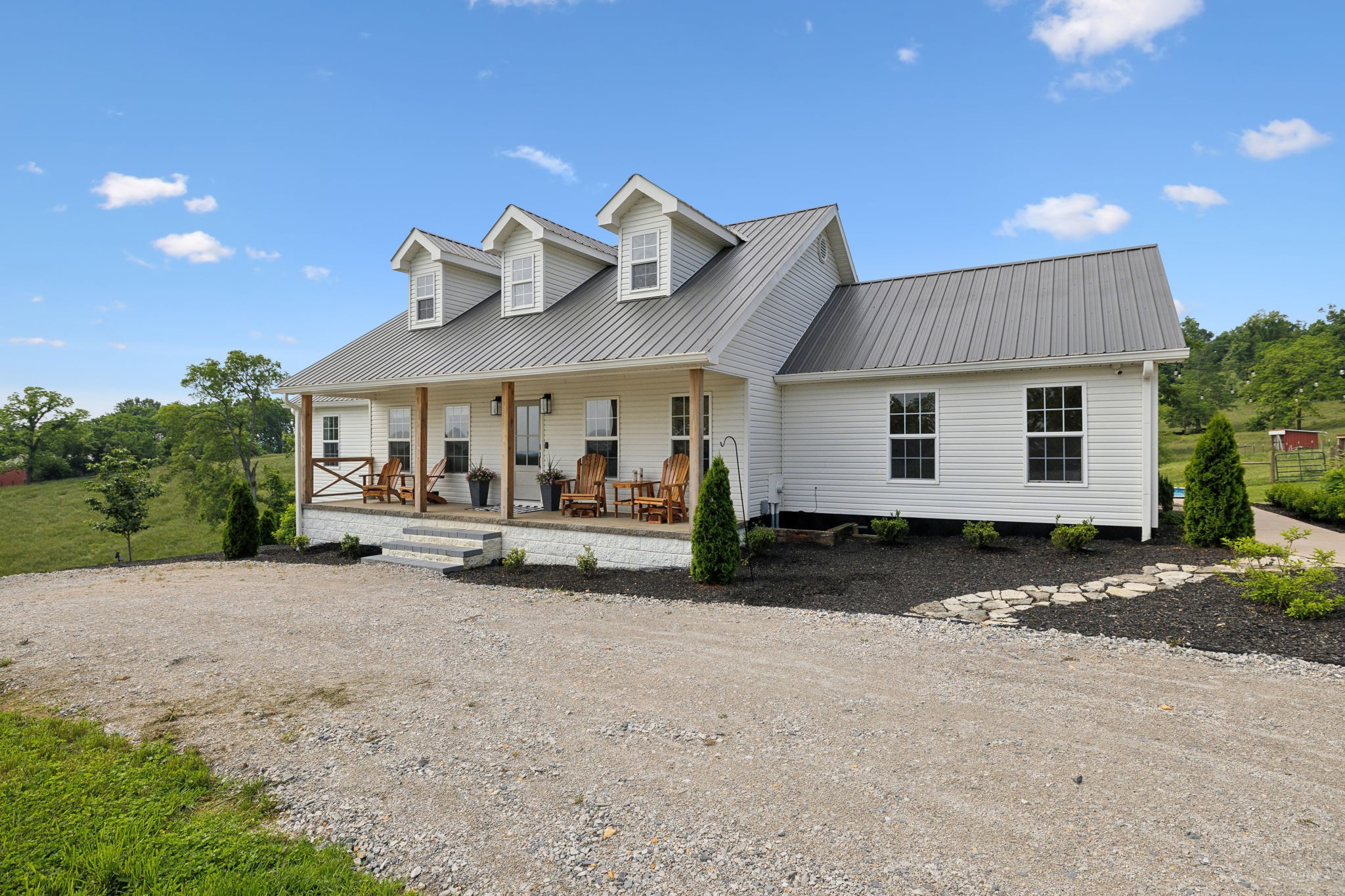 4588 Roy Thompson Rd