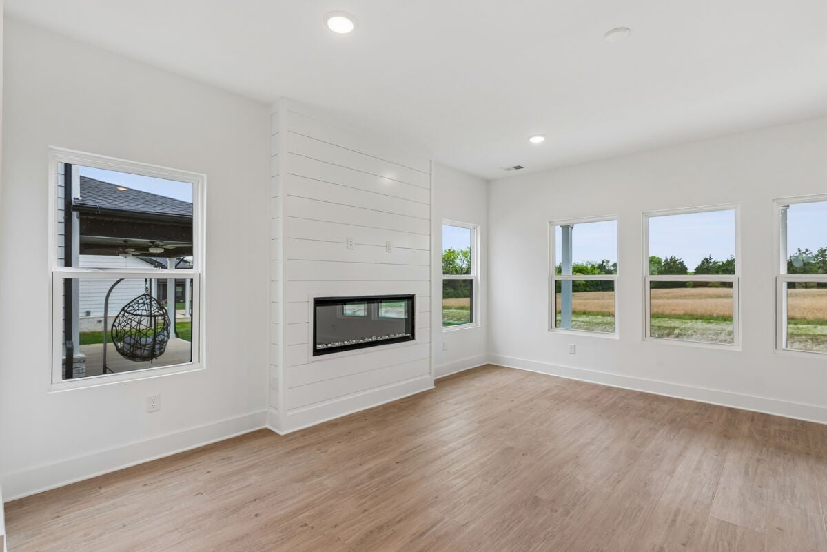 112 Hamilton Ln