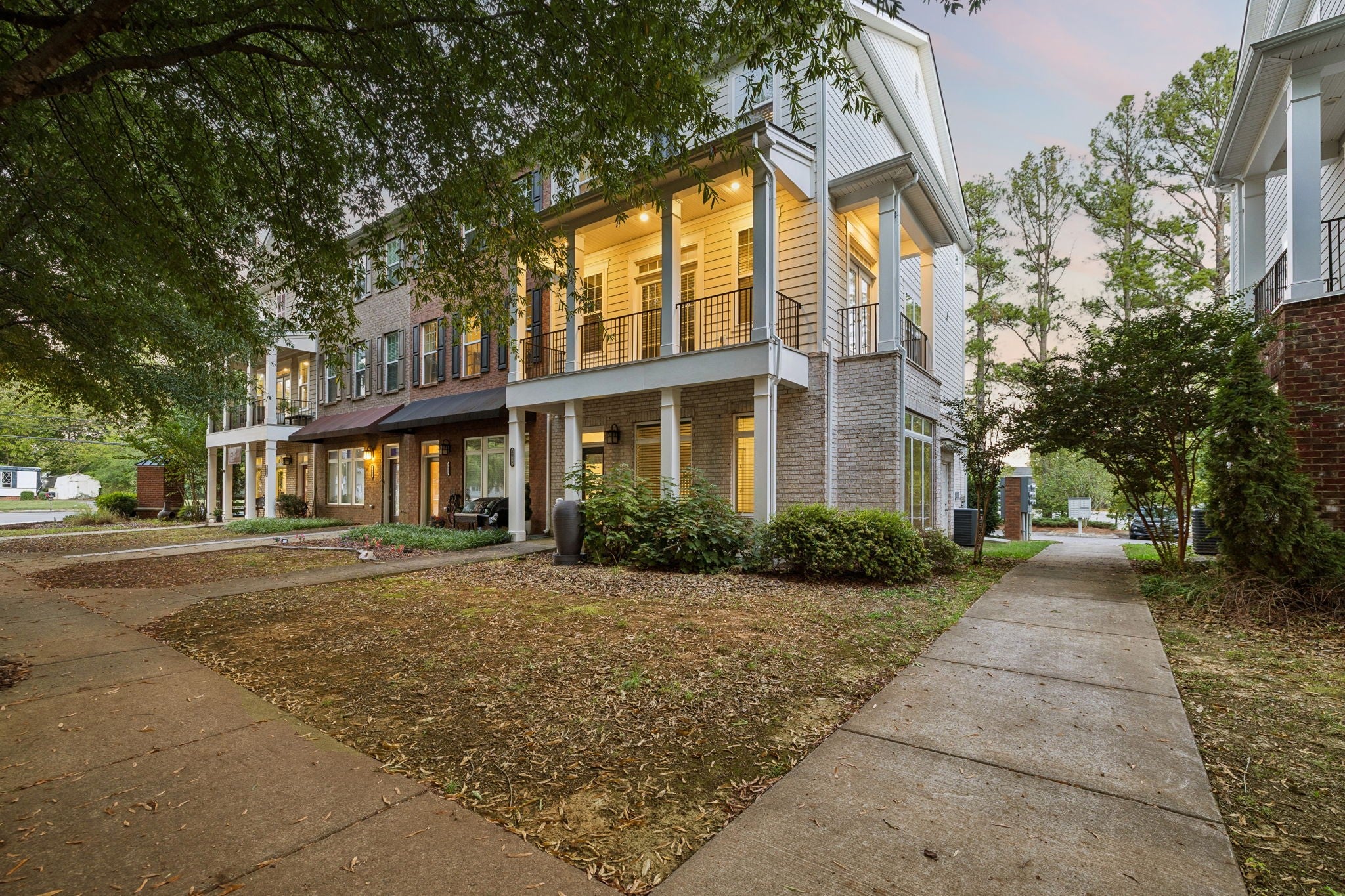 1015 Avery Park Dr
