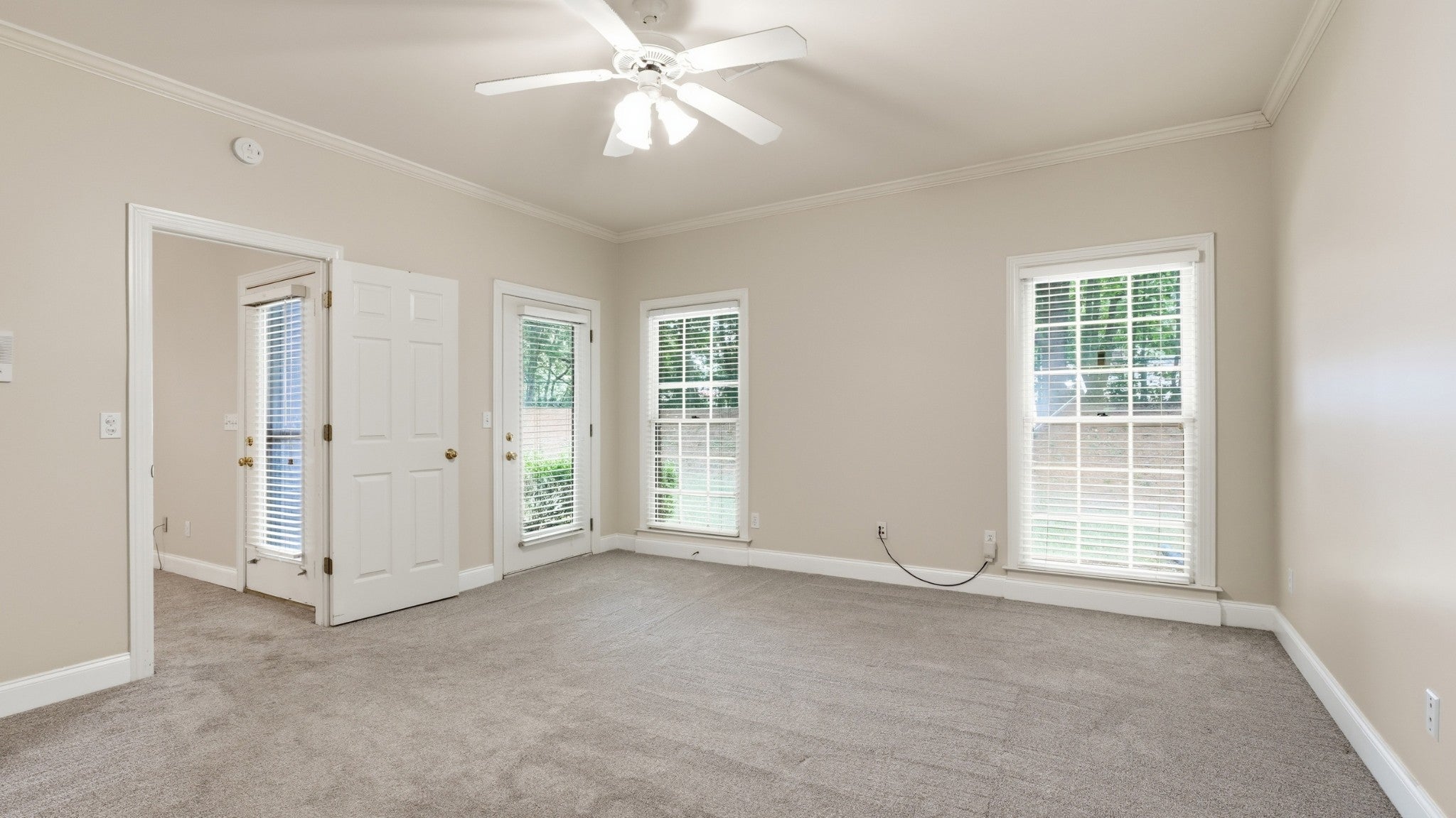 143 Hickory Ct