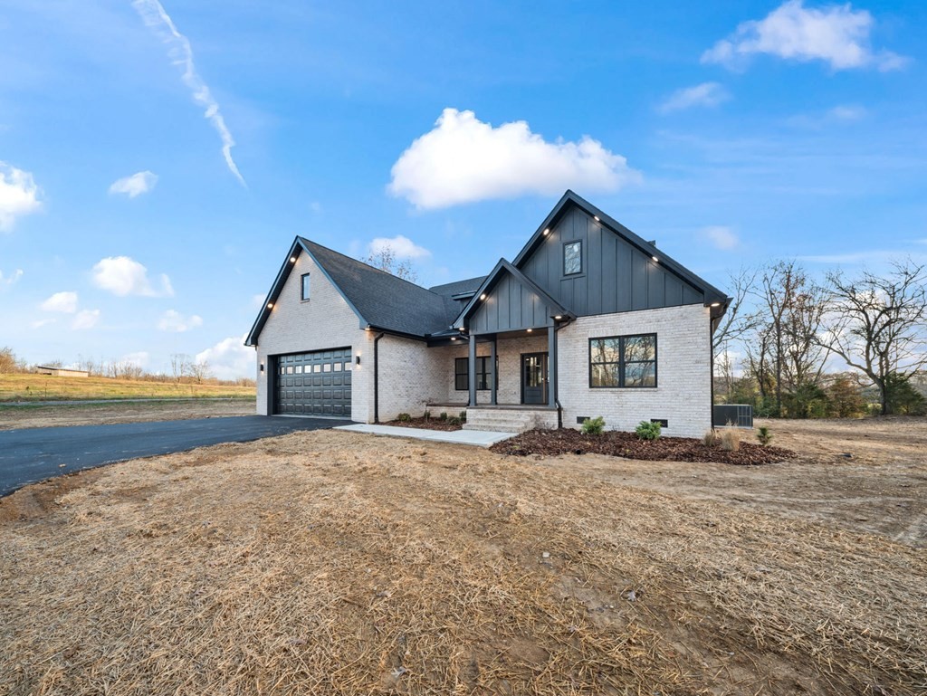 6400 Thomas Twin Oak Rd