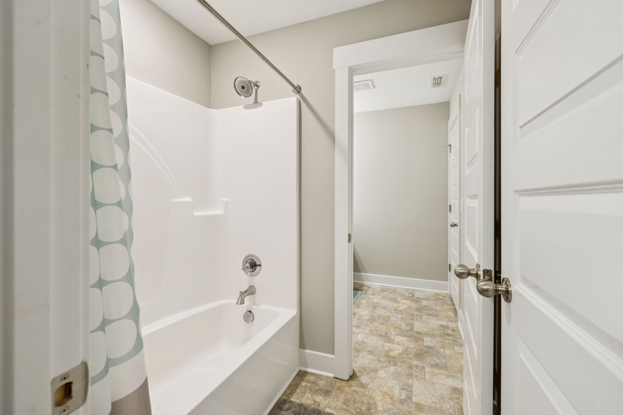 Murfreesboro, Tennessee 37127, United States, 4 Bedrooms Bedrooms, ,4 BathroomsBathrooms,Residential,Active,153681