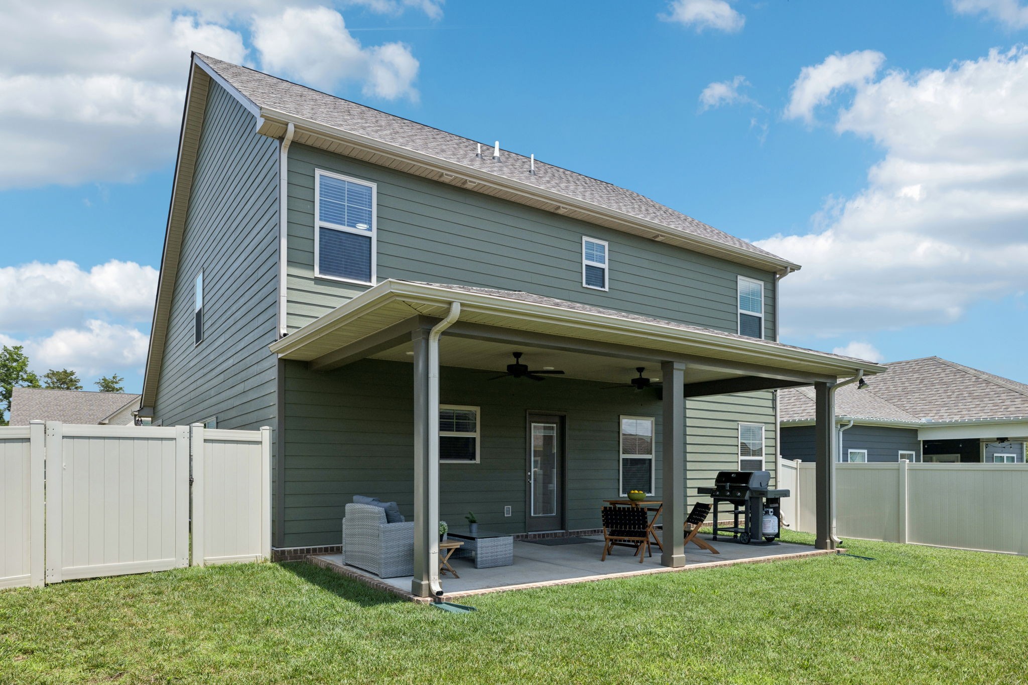 Murfreesboro, Tennessee 37127, United States, 4 Bedrooms Bedrooms, ,4 BathroomsBathrooms,Residential,Active,153681